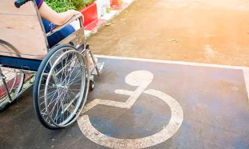 ഭിന്നശേഷിക്കാർക്കായുള്ള പാർക്കിങ് ഇടങ്ങൾ ദുരുപയോഗം ചെയ്യരുത്; മുന്നറിയിപ്പുമായി ആഭ്യന്തര മന്ത്രാലയം ഭിന്നശേഷിക്കാർക്കായുള്ള പാർക്കിങ് ഇടങ്ങൾ ദുരുപയോഗം ചെയ്യരുത്; മുന്നറിയിപ്പുമായി ആഭ്യന്തര മന്ത്രാലയം