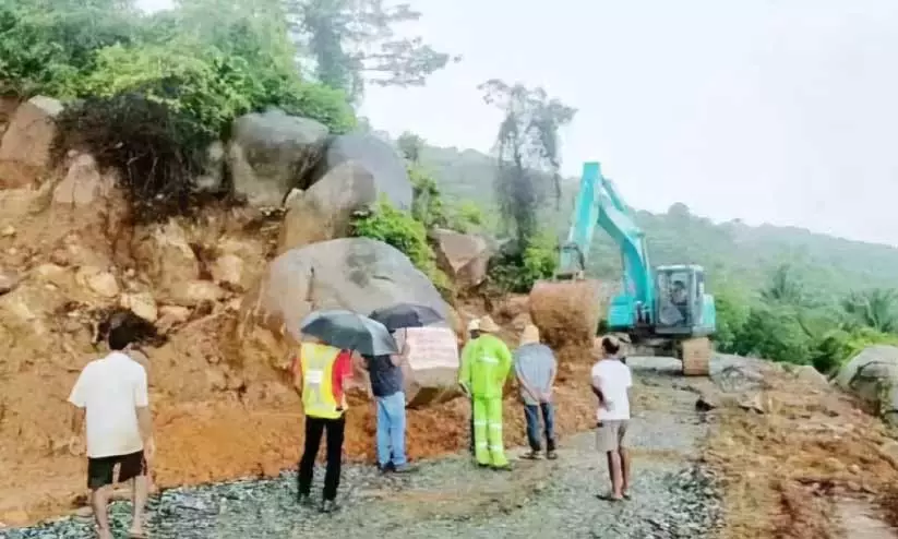 ജില്ലയിൽ 88 സ്ഥലങ്ങൾ മണ്ണിടിച്ചിൽ ഭീതിയിൽ ജില്ലയിൽ 88 സ്ഥലങ്ങൾ മണ്ണിടിച്ചിൽ ഭീതിയിൽ