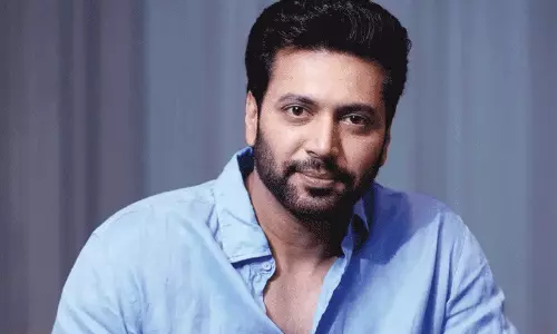 ‘അത് വൈകാരികമായി എടുത്ത തെറ്റായ തീരുമാനം, എല്ലാവരോടും ക്ഷമ ചോദിക്കുന്നു’; അഭിനയം നിർത്തുമെന്ന പ്രഖ്യാപനം തിരുത്തി രവി മോഹൻ