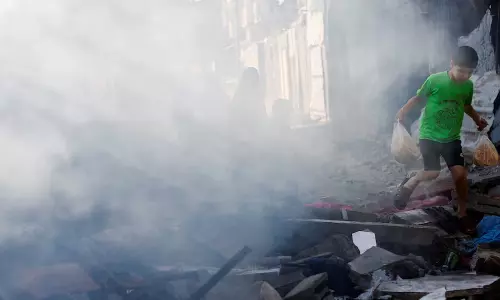 ഗസ്സയിൽ വീണ്ടും ഇസ്രായേൽ വ്യോമാക്രമണം: കുട്ടി ഉൾപ്പെടെ അഞ്ച് പേർ കൊല്ലപ്പെട്ടു ഗസ്സയിൽ വീണ്ടും ഇസ്രായേൽ വ്യോമാക്രമണം: കുട്ടി ഉൾപ്പെടെ അഞ്ച് പേർ കൊല്ലപ്പെട്ടു