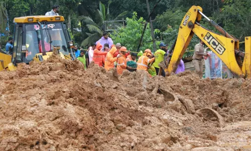 ഒലിച്ചുപോയി, മുന്നറിയിപ്പ്