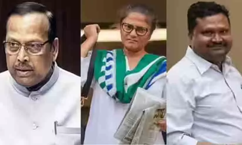 തൃണമൂലിന് തിരിച്ചടി; രാജിവെച്ച മൂന്ന് എം.പിമാരും ബി.ജെ.പിയിൽ ചേർന്നു തൃണമൂലിന് തിരിച്ചടി; രാജിവെച്ച മൂന്ന് എം.പിമാരും ബി.ജെ.പിയിൽ ചേർന്നു