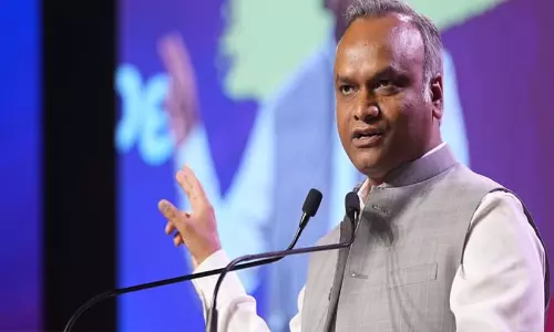 കോൺഗ്രസിനെ ഉപദേശിക്കുന്നതിന് മുമ്പ് ബി.ജെ.പി ഭരിക്കുന്ന സംസ്ഥാനങ്ങളിൽ ജാതി സെൻസസ് നടത്തിക്കാണിക്കൂ; വിമർശനവുമായി പ്രിയങ്ക് ഖാർഗെ