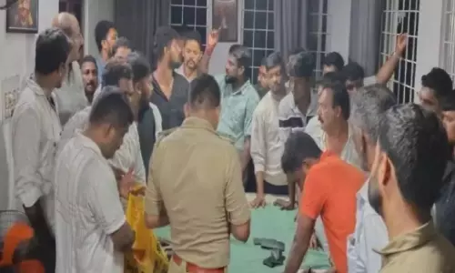 ചൂതാട്ട കേന്ദ്രത്തിൽ റെയ്ഡ്; 26 പേർ അറസ്റ്റിൽ