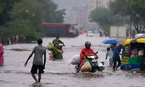 മൺസൂൺ ശക്തം; വിവിധ സംസ്ഥാനങ്ങളിലായി 11 മരണം, യു.പിയും ഡൽഹിയും വെള്ളത്തിനടിയിൽ