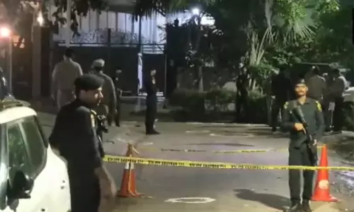 ഗുരുഗ്രാമിൽ നടന്നത് സിനിമയെ വെല്ലുന്ന ഏറ്റുമുട്ടൽ; നാല് ഗുണ്ടാസംഘാംഗങ്ങൾ കൊല്ലപ്പെട്ടു, മൂന്ന് പൊലീസുകാർക്ക് പരിക്ക്