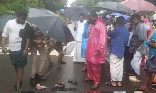 റോഡ് മുറിച്ചുകടക്കുന്നതിനിടെ ബസ്സിടിച്ച് ദേഹത്തിലൂടെ കയറിയിറങ്ങി 65 കാരിക്ക് ദാരുണാന്ത്യം