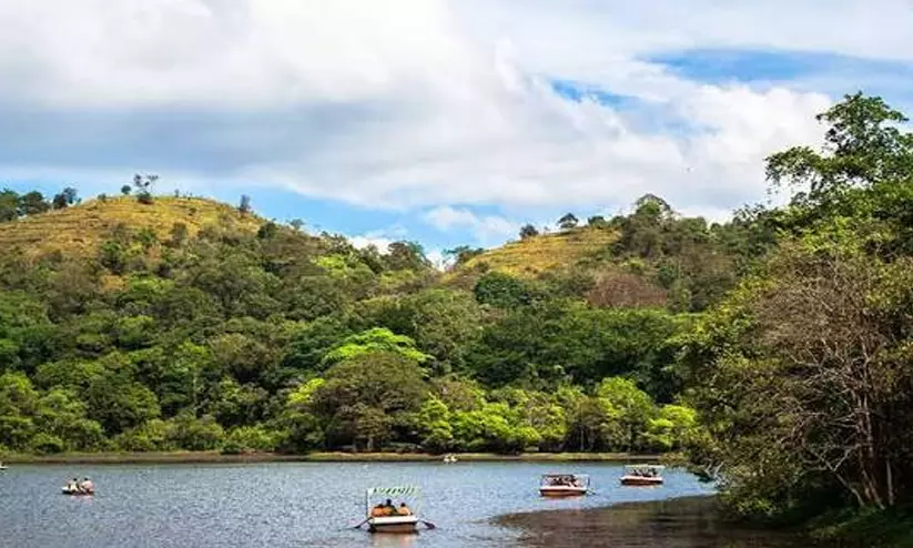 വയനാട് ജില്ലയിൽ വിനോദസഞ്ചാര കേന്ദ്രങ്ങൾക്ക് ഏർപ്പെടുത്തിയ വിലക്ക് പിൻവലിച്ചു വയനാട് ജില്ലയിൽ വിനോദസഞ്ചാര കേന്ദ്രങ്ങൾക്ക് ഏർപ്പെടുത്തിയ വിലക്ക് പിൻവലിച്ചു