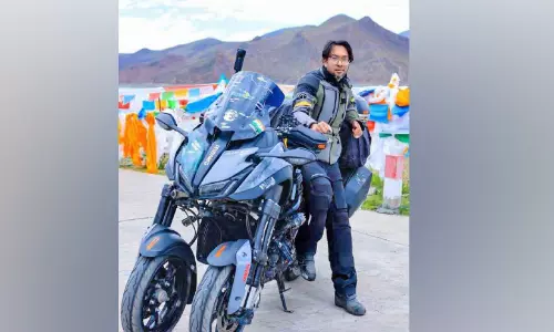 12 രാജ്യങ്ങൾ തൊട്ട് നസീബിന്റെ ബൈക്ക് യാത്ര നാളെ വാടാനപ്പള്ളിയിൽ 12 രാജ്യങ്ങൾ തൊട്ട് നസീബിന്റെ ബൈക്ക് യാത്ര നാളെ വാടാനപ്പള്ളിയിൽ
