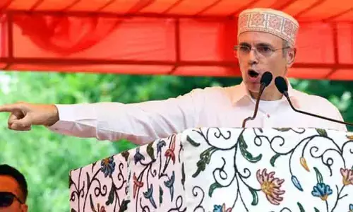 `ഭരിക്കാന് അനുവദിക്കില്ലെങ്കിൽ പിന്നെന്തിനാണ് സർക്കാർ രൂപവത്കരിച്ചത്; ജമ്മു-കശ്മീരിന്റെ സംസ്ഥാനപദവി പുനഃസ്ഥാപിക്കണമെന്ന് ആവർത്തിച്ച് ഉമർ അബ്ദുല്ല `ഭരിക്കാന് അനുവദിക്കില്ലെങ്കിൽ പിന്നെന്തിനാണ് സർക്കാർ രൂപവത്കരിച്ചത്; ജമ്മു-കശ്മീരിന്റെ സംസ്ഥാനപദവി പുനഃസ്ഥാപിക്കണമെന്ന് ആവർത്തിച്ച് ഉമർ അബ്ദുല്ല