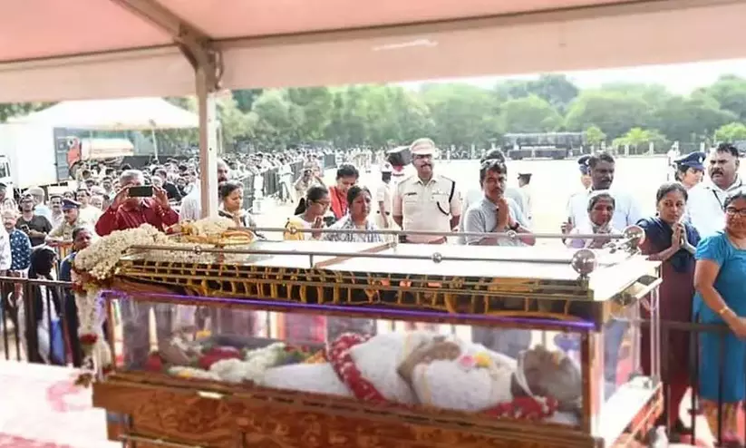ഇനി പാട്ടുകളിലൂടെ ഓർമിക്കും; എസ്.ജാനകിക്ക് വിട ഇനി പാട്ടുകളിലൂടെ ഓർമിക്കും; എസ്.ജാനകിക്ക് വിട