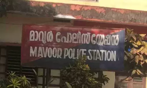 പൊലീസും പ്രതികളും തമ്മിൽ നടന്നത് സിനിമയെ വെല്ലുന്ന സംഘട്ടനം, ഭയം മാറാതെ വില്ലയിലെ താമസക്കാർ