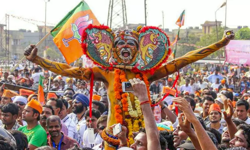 ജനസമ്മതിയില്നിന്ന് മതസമ്മതിയിലേക്ക് ജനസമ്മതിയില്നിന്ന് മതസമ്മതിയിലേക്ക്