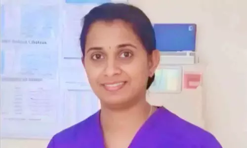 ആകാശം ആശുപത്രിയാക്കി പൂജ; വിമാനത്തിൽ സഹയാത്രികയുടെ ജീവൻ രക്ഷിച്ച മാലാഖ ആകാശം ആശുപത്രിയാക്കി പൂജ; വിമാനത്തിൽ സഹയാത്രികയുടെ ജീവൻ രക്ഷിച്ച മാലാഖ