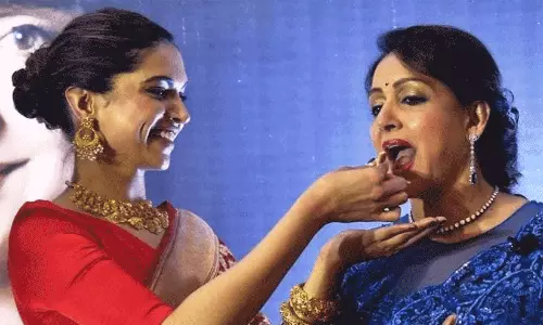 എന്‍റെ ബയോപിക്കിൽ നായികയാകാൻ ഏറ്റവും യോജിച്ചത് ദീപിക പദുകോൺ; ആഗ്രഹം പ്രകടിപ്പിച്ച് ഹേമമാലിനി