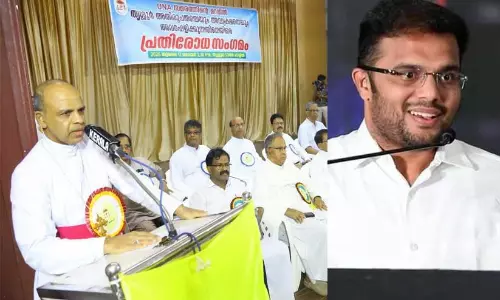 ‘നഴ്സുമാരെ മുന്നിൽനിർത്തി സഭക്കെതിരെ വിധ്വംസക ശക്തികൾ പ്രവർത്തിക്കുന്നു’ -പ്രതിരോധ സംഗമം സംഘടിപ്പിച്ച് തൃശൂർ അതിരൂപത; ഇത് തൊഴിൽ സമരമെന്ന് യു.എൻ.എ ‘നഴ്സുമാരെ മുന്നിൽനിർത്തി സഭക്കെതിരെ വിധ്വംസക ശക്തികൾ പ്രവർത്തിക്കുന്നു’ -പ്രതിരോധ സംഗമം സംഘടിപ്പിച്ച് തൃശൂർ അതിരൂപത; ഇത് തൊഴിൽ സമരമെന്ന് യു.എൻ.എ