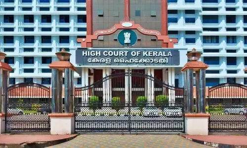 ആ​റ​ന്മു​ള മി​ച്ച​ഭൂ​മി കേ​സി​ൽ എ​ൽ.​ഡി.​എ​ഫ്​ സ​ർ​ക്കാ​ർ അ​ട​യി​രു​ന്ന​ത്​ ഏ​ഴ​ര വ​ർ​ഷം