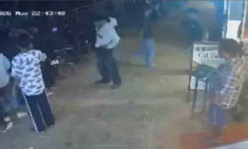 വർക്കലയിൽ വിനോദ സഞ്ചാരിക്ക് കുത്തേറ്റു