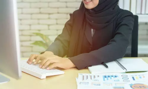 നി​യ​മ​ലം​ഘ​ന​ത്തി​നെ​തി​രെ മ​ന്ത്രാ​ല​യം; സൗ​ദി​യി​ൽ 12 റി​ക്രൂ​ട്ട്‌​മെൻറ്​ ഓ​ഫി​സു​ക​ൾ​ക്കെ​തി​രെ ക​ർ​ശ​ന ന​ട​പ​ടി