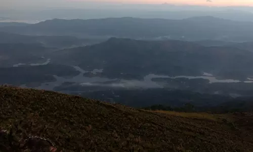 ഇലവീഴാപൂഞ്ചിറ; അനധികൃത നിർമാണവും കൈയേറ്റങ്ങളും തടയും ഇലവീഴാപൂഞ്ചിറ; അനധികൃത നിർമാണവും കൈയേറ്റങ്ങളും തടയും