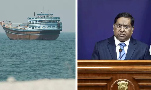 ഹുർമുസിൽ കപ്പലുകൾക്ക് നേരെ ആക്രമണം: ഇന്ത്യൻ നാവികന്റെ മരണത്തിൽ കടുത്ത പ്രതിഷേധമറിയിച്ച് ഇന്ത്യ ഹുർമുസിൽ കപ്പലുകൾക്ക് നേരെ ആക്രമണം: ഇന്ത്യൻ നാവികന്റെ മരണത്തിൽ കടുത്ത പ്രതിഷേധമറിയിച്ച് ഇന്ത്യ