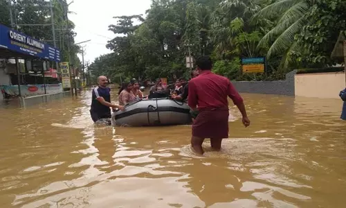 അവസാനിക്കാതെ പ്രളയ വിവാദം; മനുഷ്യനിർമിതമെന്ന ശബ്ദസംഭാഷണം പരിശോധിക്കാൻ ക്രൈംബ്രാഞ്ച് അന്വേഷണത്തിന് ഉത്തരവിട്ടു അവസാനിക്കാതെ പ്രളയ വിവാദം; മനുഷ്യനിർമിതമെന്ന ശബ്ദസംഭാഷണം പരിശോധിക്കാൻ ക്രൈംബ്രാഞ്ച് അന്വേഷണത്തിന് ഉത്തരവിട്ടു