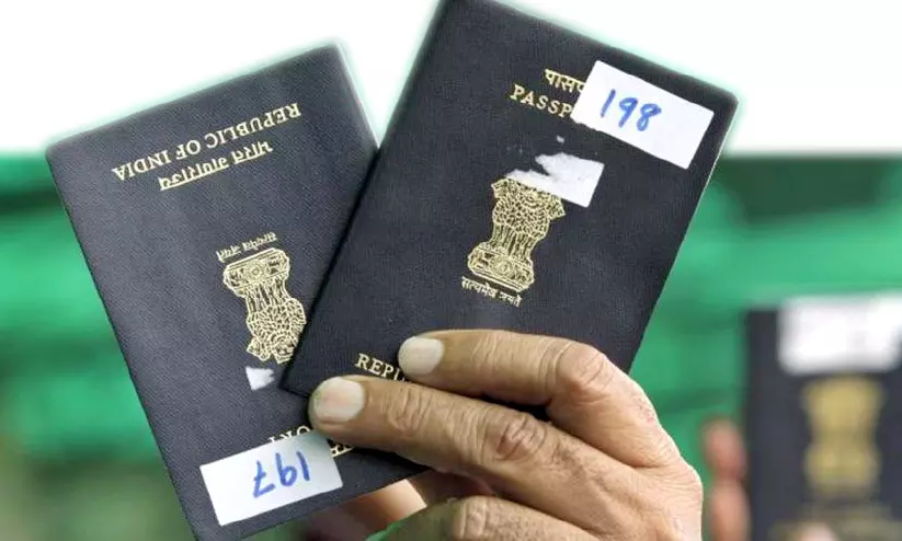പാസ്പോർട്ട് വെറുമൊരു ബസ് ടിക്കറ്റായി ചുരുങ്ങുമ്പോൾ പാസ്പോർട്ട് വെറുമൊരു ബസ് ടിക്കറ്റായി ചുരുങ്ങുമ്പോൾ