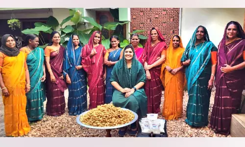രുചിപ്പെരുമയുടെ കൂട്ടായ്മ; പത്ത് സ്ത്രീകൾക്ക് തൊഴിലൊരുക്കി വനിത സംരംഭക രുചിപ്പെരുമയുടെ കൂട്ടായ്മ; പത്ത് സ്ത്രീകൾക്ക് തൊഴിലൊരുക്കി വനിത സംരംഭക