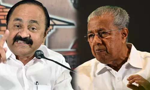 വിഴിഞ്ഞം ഓഹരി കൈമാറ്റം: എൽ.ഡി.എഫിന്റെ കാലത്ത് ചർച്ച നടന്നിട്ടില്ല, സർക്കാർ സ്വീകരിക്കുന്ന നിലപാടുകൾ ദുരൂഹമാണെന്ന് പിണറായി വിജയൻ വിഴിഞ്ഞം ഓഹരി കൈമാറ്റം: എൽ.ഡി.എഫിന്റെ കാലത്ത് ചർച്ച നടന്നിട്ടില്ല, സർക്കാർ സ്വീകരിക്കുന്ന നിലപാടുകൾ ദുരൂഹമാണെന്ന് പിണറായി വിജയൻ