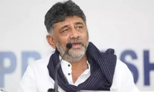 സം​സ്ഥാ​ന​ത്തെ വ​ര​ൾ​ച്ച വി​ല​യി​രു​ത്താ​ൻ കേ​ന്ദ്ര സം​ഘ​ത്തെ നി​യോ​ഗി​ക്ക​ണം -മു​ഖ്യ​മ​ന്ത്രി