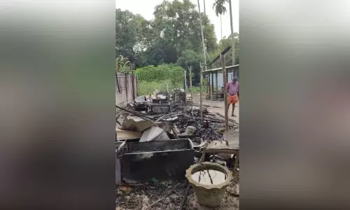 ഗ്യാസ്​ സിലിണ്ടർ ​ചോർന്നു; വീട്​ പൂർണമായും കത്തിനശിച്ചു