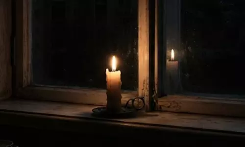 ചെറിയതോതിലെന്ന് മന്ത്രി, വലിയതോതിലെന്ന് ജനം; പവർകട്ടിൽ പൊറുതിമുട്ടി കേരളം