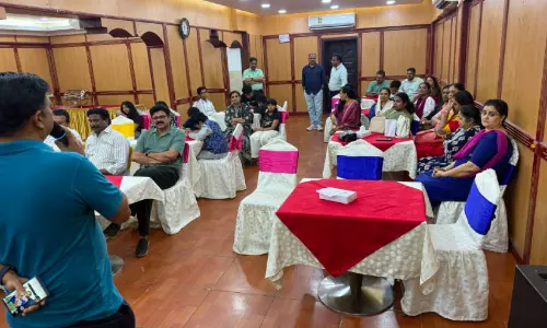 സംഘർഷാന്തരീക്ഷം: പ്രവാസികൾക്കായി പ്രത്യേകപാക്കേജ് രൂപീകരിക്കണം- ബഹ്റൈൻ എ.കെ.സി.സി സംഘർഷാന്തരീക്ഷം: പ്രവാസികൾക്കായി പ്രത്യേകപാക്കേജ് രൂപീകരിക്കണം- ബഹ്റൈൻ എ.കെ.സി.സി
