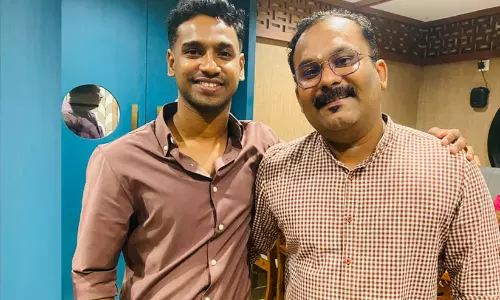 ദീപക് എത്തി, മരണത്തില്നിന്നും കൈപിടിച്ചുയര്ത്തിയ ബിന്ഷിദിനെ കാണാന് ദീപക് എത്തി, മരണത്തില്നിന്നും കൈപിടിച്ചുയര്ത്തിയ ബിന്ഷിദിനെ കാണാന്