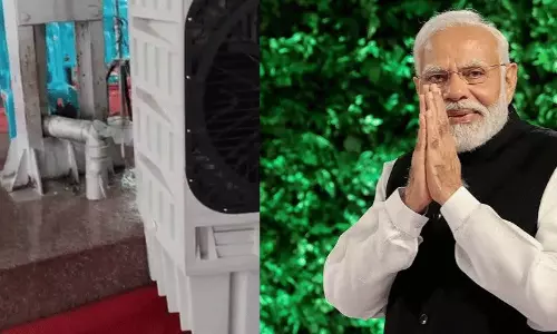മോദി ഉദ്ഘാടനം ചെയ്യുന്നതിന് തൊട്ടുമുൻപ് റെയിൽവേ സ്റ്റേഷനിൽ ചോർച്ച; ചടങ്ങിന് ഒരുക്കിയ വേദി വെള്ളത്തിൽ! മോദി ഉദ്ഘാടനം ചെയ്യുന്നതിന് തൊട്ടുമുൻപ് റെയിൽവേ സ്റ്റേഷനിൽ ചോർച്ച; ചടങ്ങിന് ഒരുക്കിയ വേദി വെള്ളത്തിൽ!