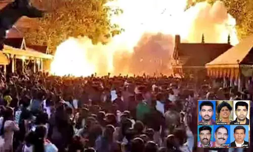 നീലേശ്വരം വെടിക്കെട്ടപകടം; കുറ്റപത്രം കോടതി ഫയലിൽ സ്വീകരിച്ചു നീലേശ്വരം വെടിക്കെട്ടപകടം; കുറ്റപത്രം കോടതി ഫയലിൽ സ്വീകരിച്ചു