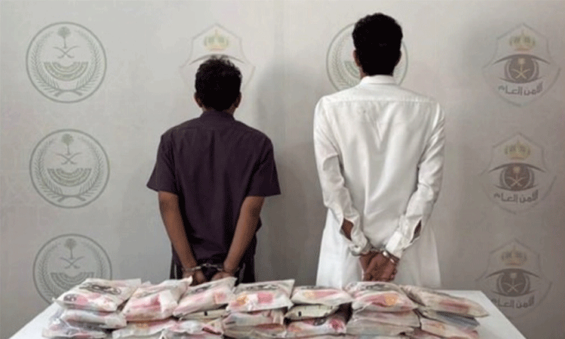 സൗദിയിൽ പഴുതടച്ചുള്ള മയക്കുമരുന്ന് വേട്ട: 27 കിലോ ഹാഷിഷുമായി രണ്ട് യമനികൾ പിടിയിൽ സൗദിയിൽ പഴുതടച്ചുള്ള മയക്കുമരുന്ന് വേട്ട: 27 കിലോ ഹാഷിഷുമായി രണ്ട് യമനികൾ പിടിയിൽ