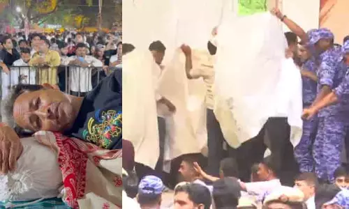 സോനം വാങ്ചുക്കിനെ അറസ്റ്റ് ചെയ്ത് ആശുപത്രിയിലേക്ക് മാറ്റി; ജന്തർ മന്തറിൽ സംഘർഷം, ലാത്തിച്ചാർജ് സോനം വാങ്ചുക്കിനെ അറസ്റ്റ് ചെയ്ത് ആശുപത്രിയിലേക്ക് മാറ്റി; ജന്തർ മന്തറിൽ സംഘർഷം, ലാത്തിച്ചാർജ്