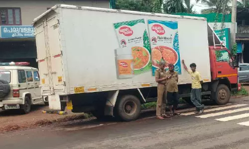 മനുഷ്യാവകാശ കമീഷൻ ഇടപെട്ടു; പരിശോധന ശക്തമാക്കി മോട്ടോര് വാഹന വകുപ്പ് മനുഷ്യാവകാശ കമീഷൻ ഇടപെട്ടു; പരിശോധന ശക്തമാക്കി മോട്ടോര് വാഹന വകുപ്പ്