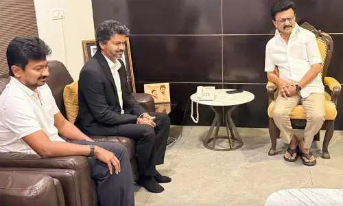 കേന്ദ്ര സർക്കാറിന്‍റെ മണ്ഡല പുനർനിർണയ ബില്ലിനെതിരെ ഒന്നിച്ച് വിജയ്‌യും സ്റ്റാലിനും; ബില്ലിനെ ശക്തമായി എതിർക്കുമെന്ന് പ്രഖ്യാപനം
