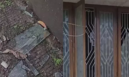 അർജന്റീന-ബ്രസീൽ ആരാധകർ തമ്മിലുള്ള തർക്കം അക്രമത്തിൽ കലാശിച്ചു; വീട്ടിൽ അതിക്രമിച്ചുകയറി മർദിച്ചതായി പരാതി അർജന്റീന-ബ്രസീൽ ആരാധകർ തമ്മിലുള്ള തർക്കം അക്രമത്തിൽ കലാശിച്ചു; വീട്ടിൽ അതിക്രമിച്ചുകയറി മർദിച്ചതായി പരാതി
