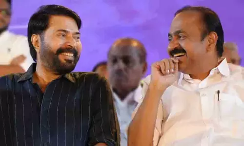 ‘മലയാളത്തിന്റെ എന്നല്ല, ഇന്ത്യന് സിനിമയുടെ തന്നെ ഒരേയൊരു മമ്മൂട്ടി’ -മുഖ്യമന്ത്രി ‘മലയാളത്തിന്റെ എന്നല്ല, ഇന്ത്യന് സിനിമയുടെ തന്നെ ഒരേയൊരു മമ്മൂട്ടി’ -മുഖ്യമന്ത്രി