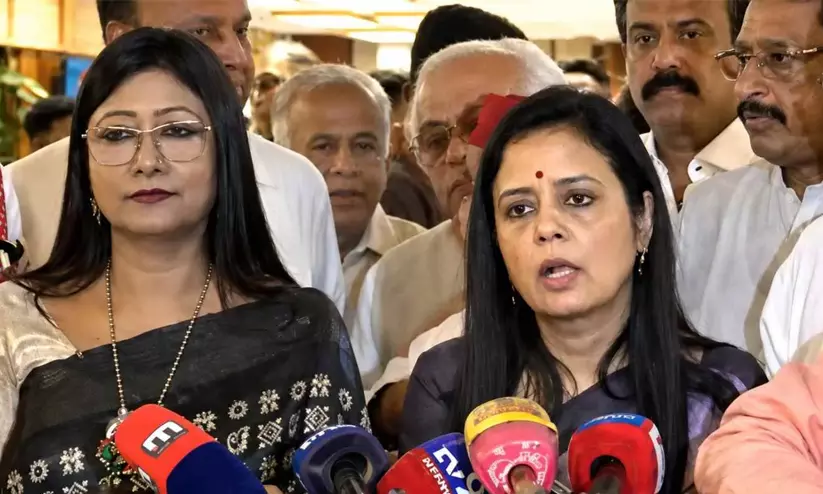 തൃണമൂൽ വിമത എം.പിമാർക്ക് പ്രത്യേക ഇരിപ്പിടം; സർവകക്ഷി യോഗത്തിൽ നിന്ന് ഇറങ്ങിപ്പോയി ഇൻഡ്യ സഖ്യം തൃണമൂൽ വിമത എം.പിമാർക്ക് പ്രത്യേക ഇരിപ്പിടം; സർവകക്ഷി യോഗത്തിൽ നിന്ന് ഇറങ്ങിപ്പോയി ഇൻഡ്യ സഖ്യം
