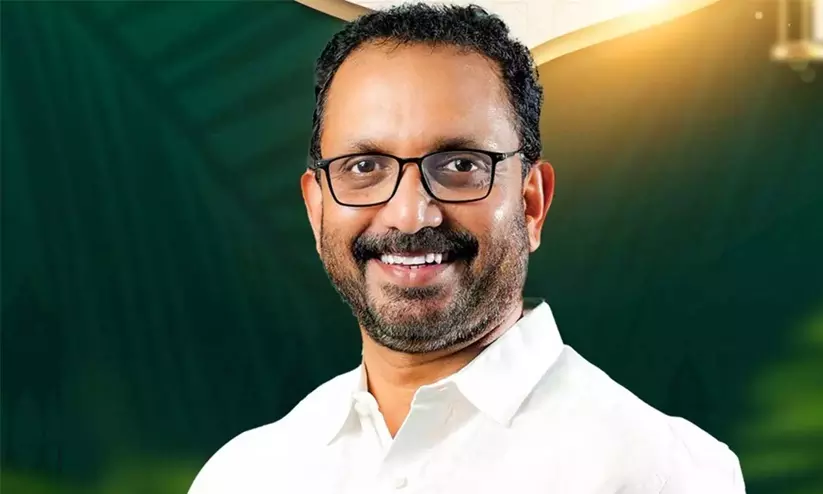 പൊതിച്ചോർ; ആരോഗ്യ മന്ത്രി കെ. മുരളീധരന്റെ പ്രഖ്യാപനത്തിനെതിരെ ബി.ജെ.പി നേതാവ് കെ. സുരേന്ദ്രൻ പൊതിച്ചോർ; ആരോഗ്യ മന്ത്രി കെ. മുരളീധരന്റെ പ്രഖ്യാപനത്തിനെതിരെ ബി.ജെ.പി നേതാവ് കെ. സുരേന്ദ്രൻ