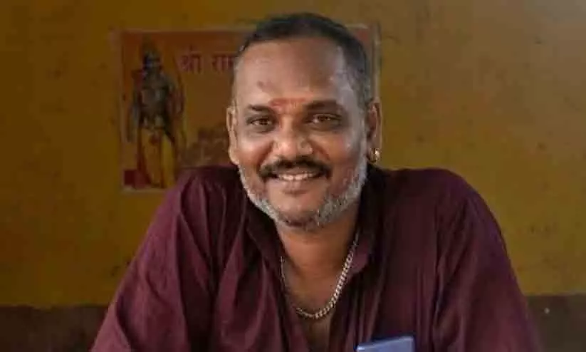 ‘തൂഫാന് വഴികാട്ടിയായി മോൻ പൊലീസിന്റെ കൂടെ പോകുമായിരുന്നു’ -ബിജുവിന്റെ കൊന്നത് ലഹരിസംഘമെന്ന് അമ്മ ‘തൂഫാന് വഴികാട്ടിയായി മോൻ പൊലീസിന്റെ കൂടെ പോകുമായിരുന്നു’ -ബിജുവിന്റെ കൊന്നത് ലഹരിസംഘമെന്ന് അമ്മ