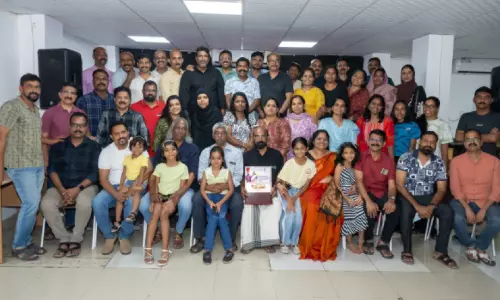 തിച്ചൂർ സുരേന്ദ്രനും വിജി സുരേന്ദ്രനും കേരള വിഭാഗത്തിന്റെ സ്നേഹാദരം