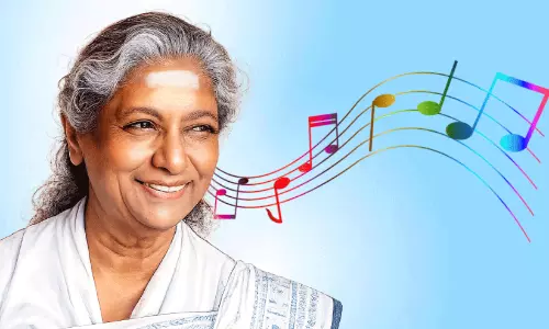 ഈണത്തിന്റെ ഓരോ ഇഴകളിലുമുണ്ട് ജാനകി ഈണത്തിന്റെ ഓരോ ഇഴകളിലുമുണ്ട് ജാനകി