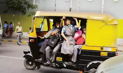 സംസ്ഥാനത്ത് കുട്ടികളെ കുത്തിനിറച്ച് ഓട്ടോ ഓടില്ല -ആഭ്യന്തരമന്ത്രി സംസ്ഥാനത്ത് കുട്ടികളെ കുത്തിനിറച്ച് ഓട്ടോ ഓടില്ല -ആഭ്യന്തരമന്ത്രി
