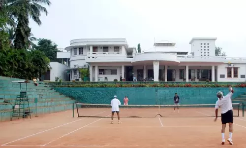 ടെന്നീസ് ക്ലബ് അംഗത്വത്തിന് ലക്ഷങ്ങൾ; മെഡിക്കൽ സർവിസസ് കോർപറേഷന്റെ വിചിത്ര നീക്കം വിവാദത്തിൽ ടെന്നീസ് ക്ലബ് അംഗത്വത്തിന് ലക്ഷങ്ങൾ; മെഡിക്കൽ സർവിസസ് കോർപറേഷന്റെ വിചിത്ര നീക്കം വിവാദത്തിൽ