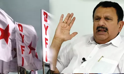 ആശുപത്രികളിൽ പൊതിച്ചോറുമായി മുന്നോട്ടുപോകുമെന്ന് ഡി.വൈ.എഫ്.ഐ; നിലപാടിൽ ഉറച്ച് ആരോഗ്യമന്ത്രി ആശുപത്രികളിൽ പൊതിച്ചോറുമായി മുന്നോട്ടുപോകുമെന്ന് ഡി.വൈ.എഫ്.ഐ; നിലപാടിൽ ഉറച്ച് ആരോഗ്യമന്ത്രി